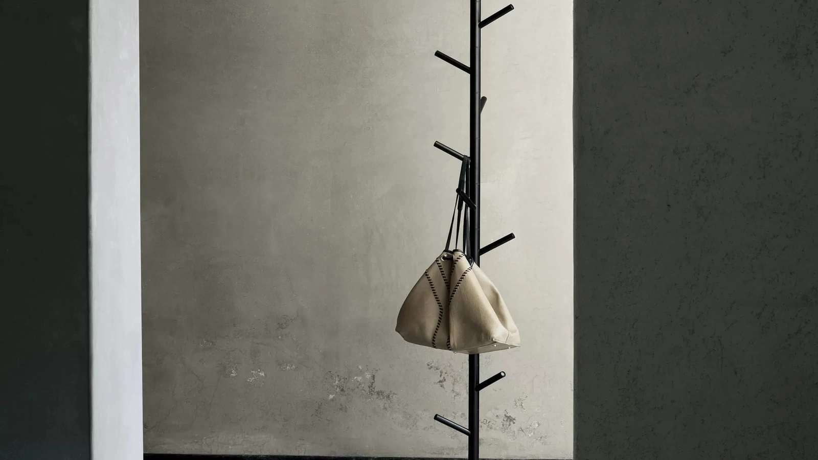 Appendiabiti con ganci orientabili in acciaio laccato Alga di Bontempi