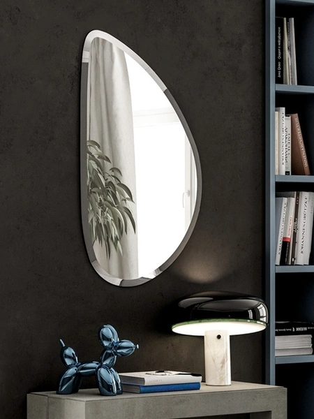 Specchio Boston sagomato e bisellato di Easyline