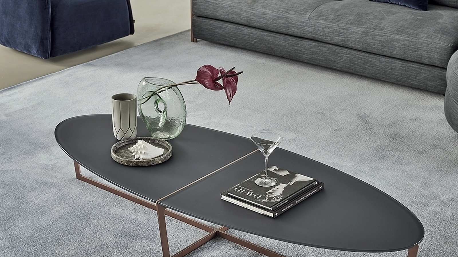 Tavolino ovale Cross di Bontempi