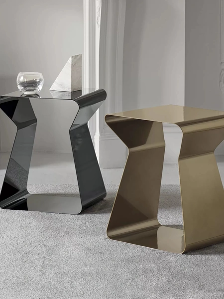 Tavolino Kito in acciaio laccato di Bontempi