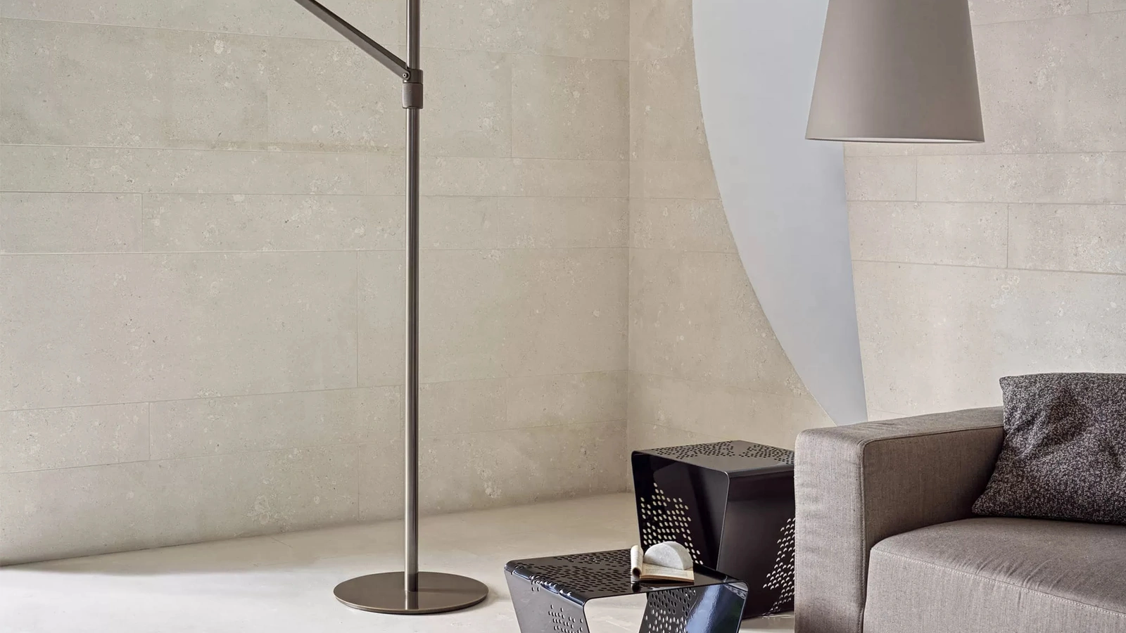 Tavolino Pattern in acciaio lavorato di Bontempi