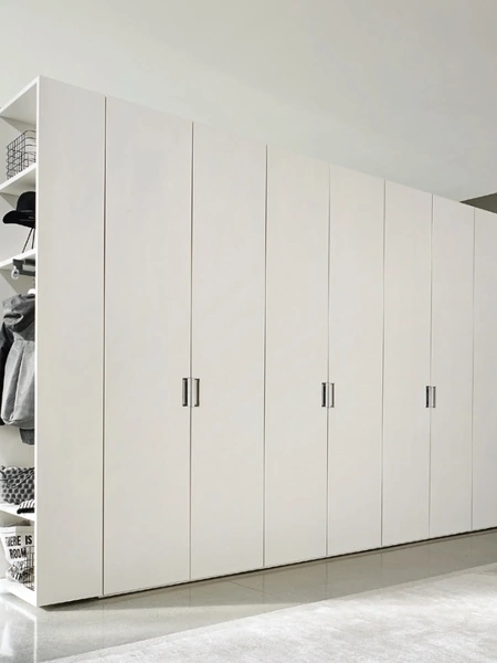 Armadio Anta Liscia Maniglia Beta laccato Bianco opaco di Sangiacomo