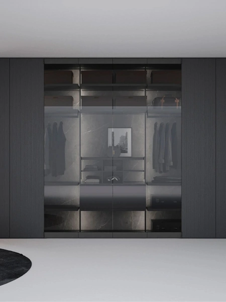 Armadio Freedhome Apertura Totale 50 vetro fumé di Caccaro