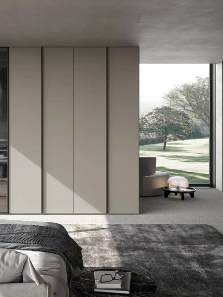 Armadio Atelier Crystal e Ruler in laccato e vetro di Adok