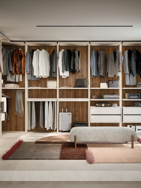 Cabina Armadio Ben in laccato opaco ed Ecolegno di Novamobili