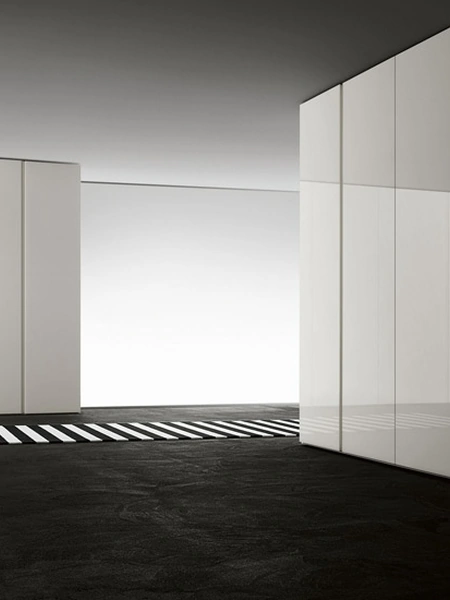 Armadio con ante battenti in laccato bianco lucido Breccia di Sangiacomo