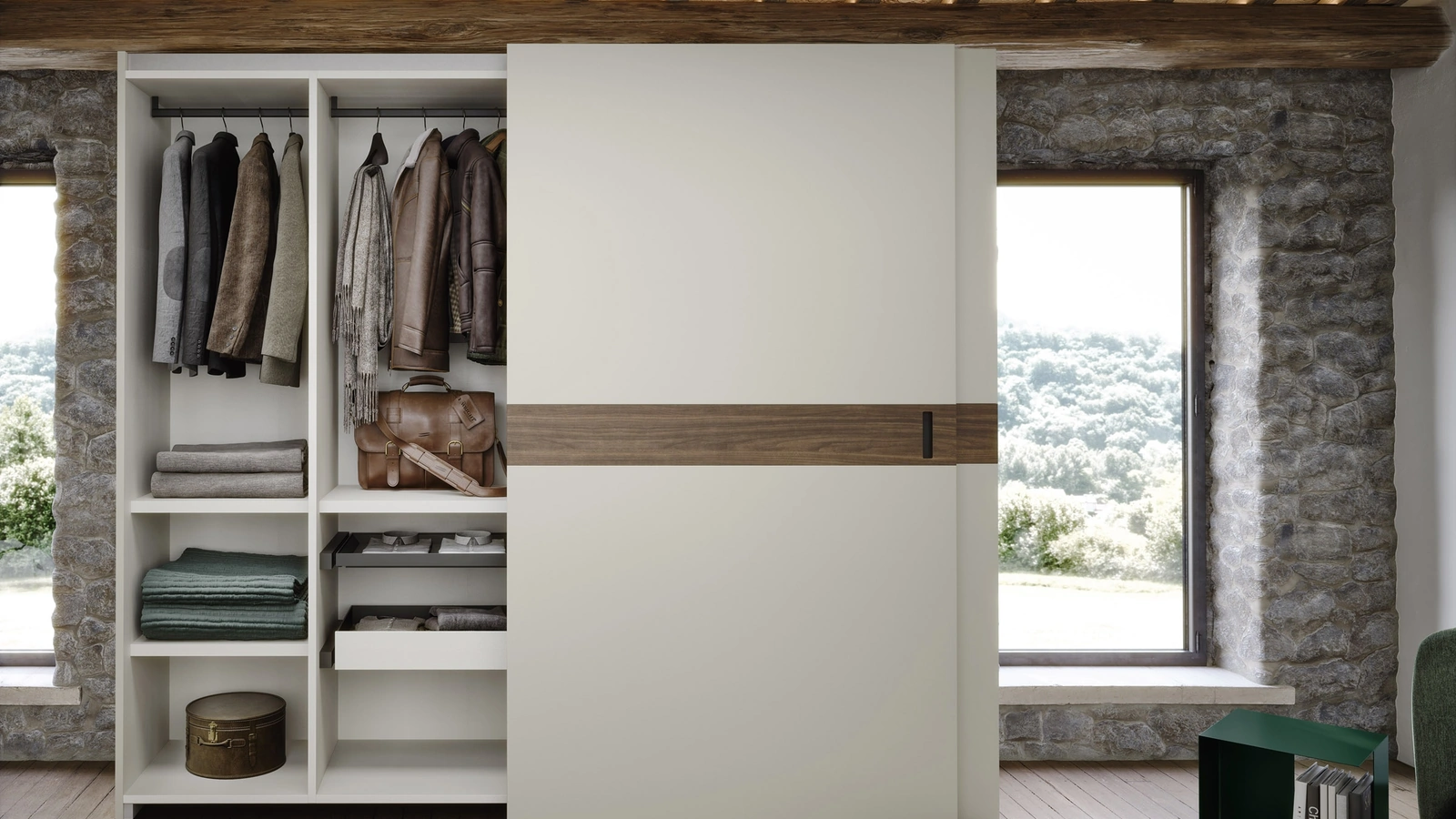 Armadio Class con anta scorrevole complanare in laccato opaco con inserto in legno di Novamobili