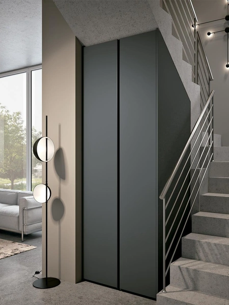 Armadio scalare sottoscala Composizione 38 di Ferrimobili