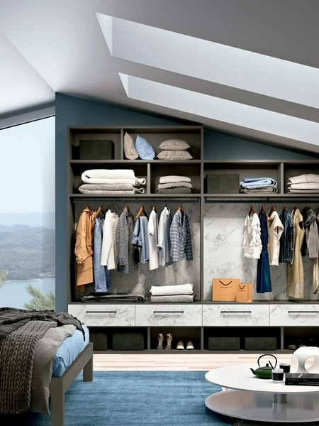 Cabina Armadio mansardata in melaminico e materico effetto marmo di Carrara Look 13 di Ferrimobili