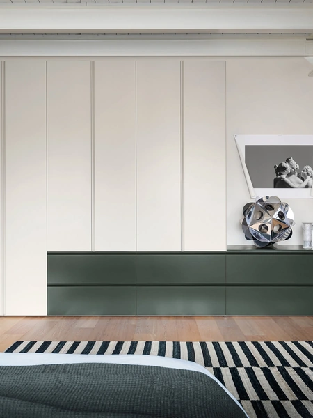 Armadio Gola con Cassettiera di Novamobili