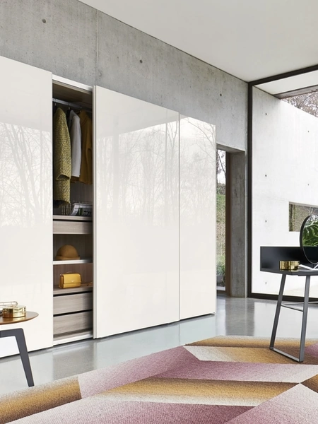 Armadio Breccia Scorrevole in laccato lucido di Sangiacomo