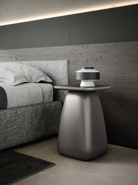 Comodino Cliff in poliuretano laccato di Novamobili