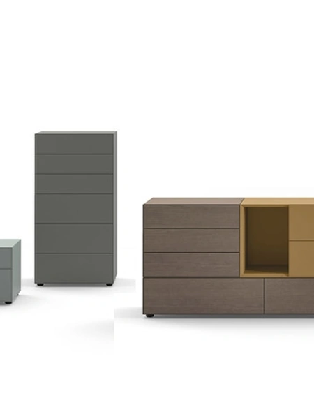 Gruppo Notte Domino in laccato opaco e legno impiallacciato di Sangiacomo