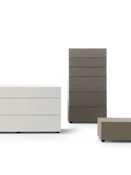 Gruppo notte Valeo in laccato opaco e legno impiallacciato di Sangiacomo