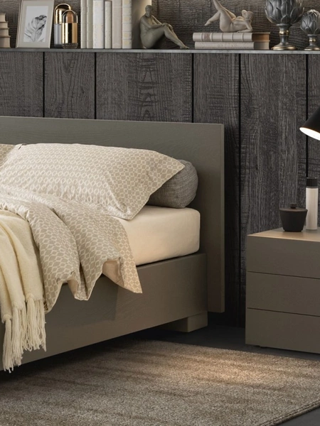 Comodino Vasto 48 in legno con 3 cassetti di Oggioni