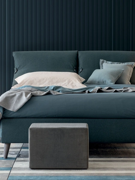 Letto in tessuto con testiera Dama di Oggioni