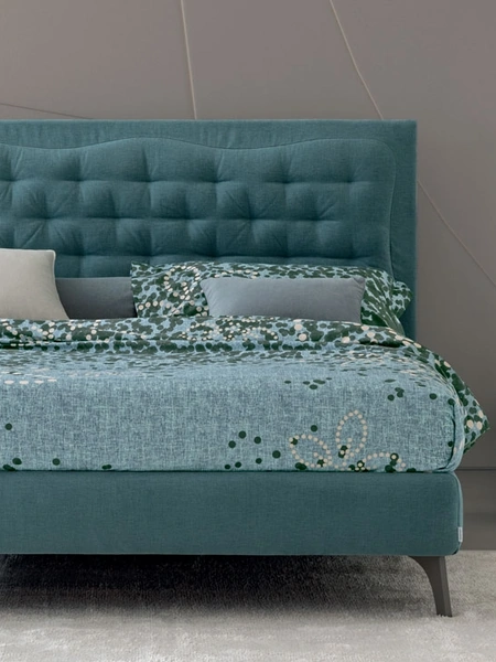 Letto in tessuto con testiera trapuntata LEM di Oggioni