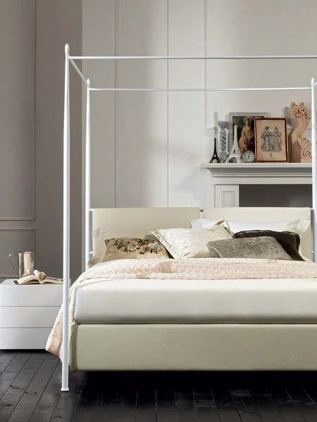 Letto a baldacchino con box contenitore Beverly di Oggioni