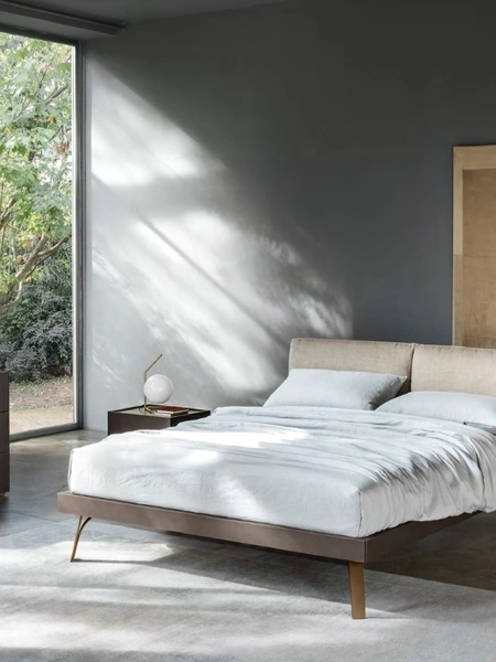 Letto Abbraccio Grafic con testiera e cuscini imbottiti di Sangiacomo