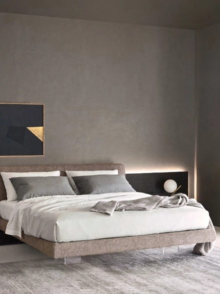 Letto con testiera in tessuto con piedi trasparenti Diletto di Sangiacomo