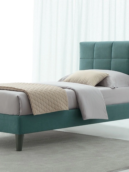 Letto singolo in tessuto con testiera trapuntata Epic di Oggioni