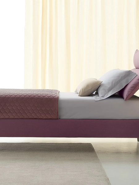 Letto singolo Plio in tessuto con testiera di Oggioni