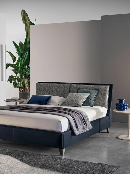 Letto con testiera in pelle e tessuto Attico di Twils