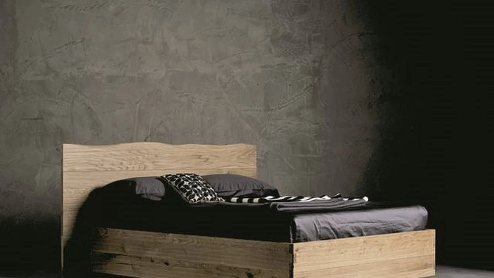 Letto con testiera in legno e box contenitore Wood di Alta Corte