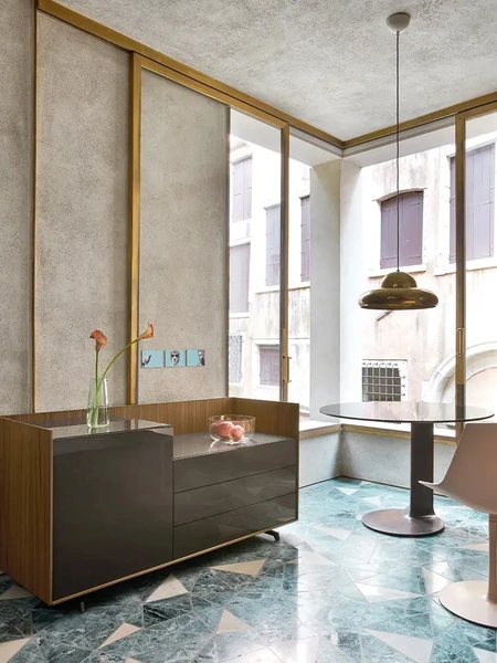 Madia Cabaret 02 di Sangiacomo