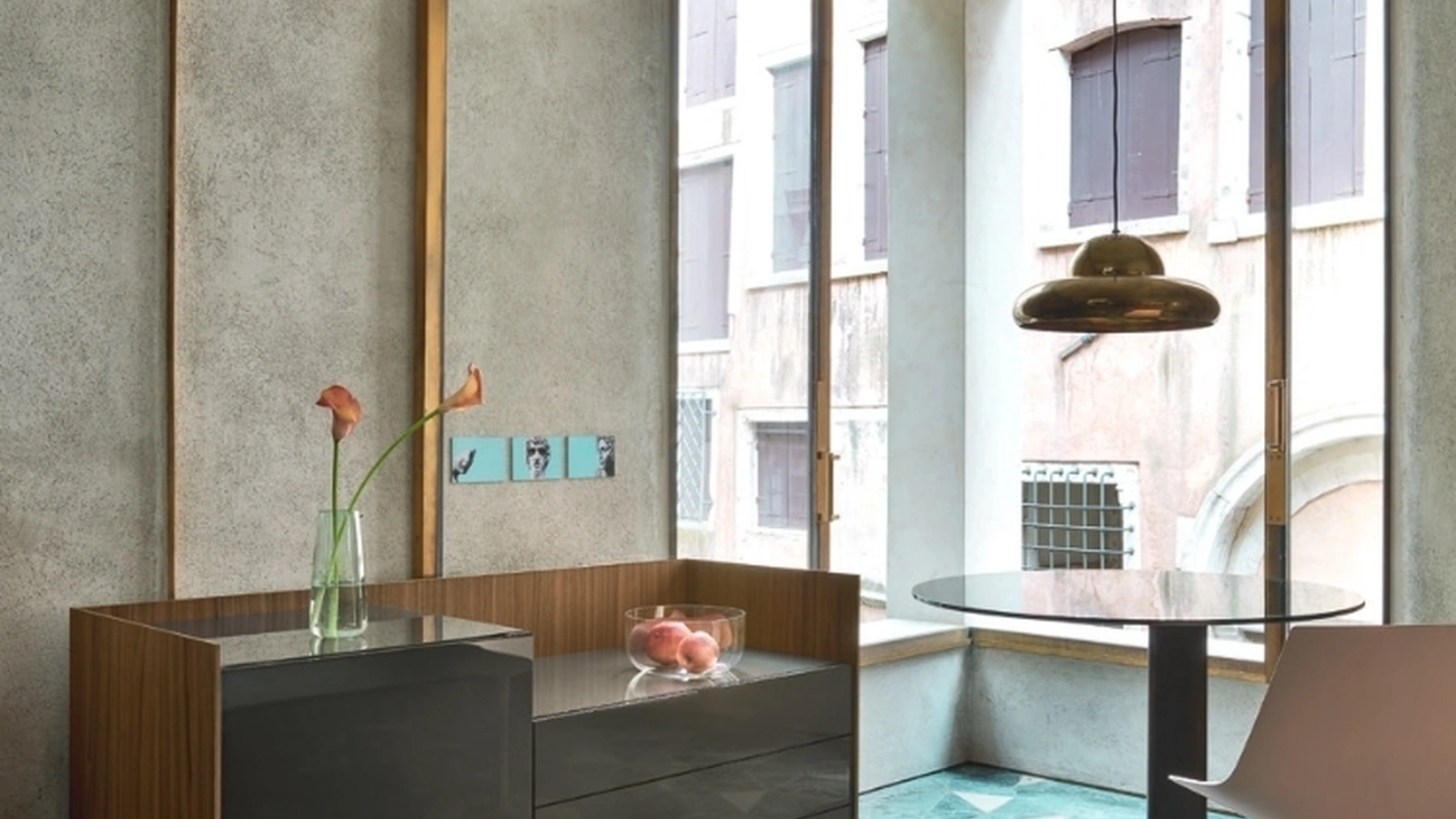 Madia Cabaret 19D in laccato lucido Antracite di Sangiacomo