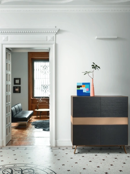 Madia Alta Domino IN 3 06N in Rovere carbone e laccato metallo Bronzo di Sangiacomo