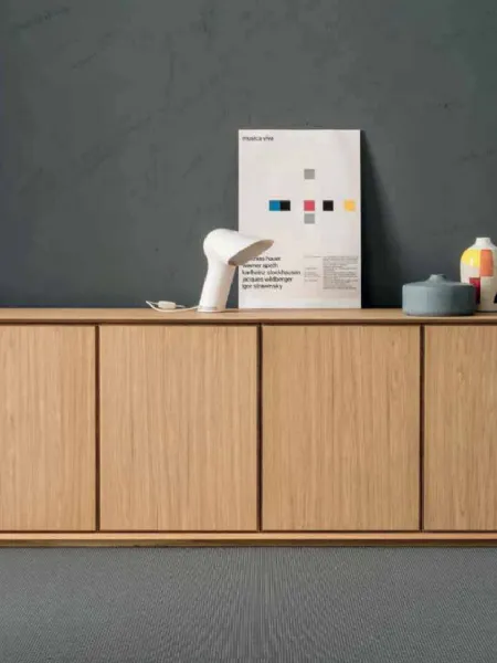 Madia in legno moderna Nook 4 ante a terra di Alta Corte