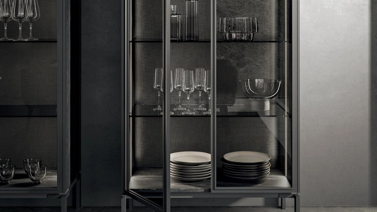 Madia Alta Regula in vetro fumé con struttura in bilaminato rovere di Binova