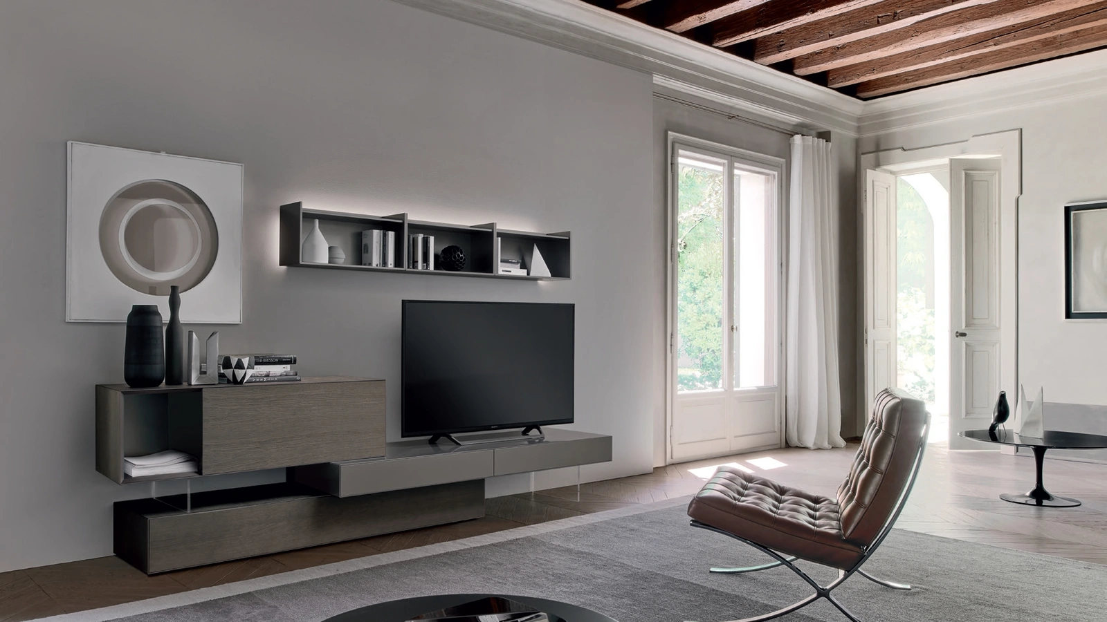 Parete Attrezzata Base Domino IN3 19N in Rovere grigio e laccato opaco di Sangiacomo