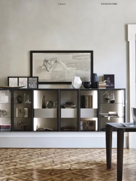 Mobile sospeso Lampo Open in laccato opaco di Sangiacomo