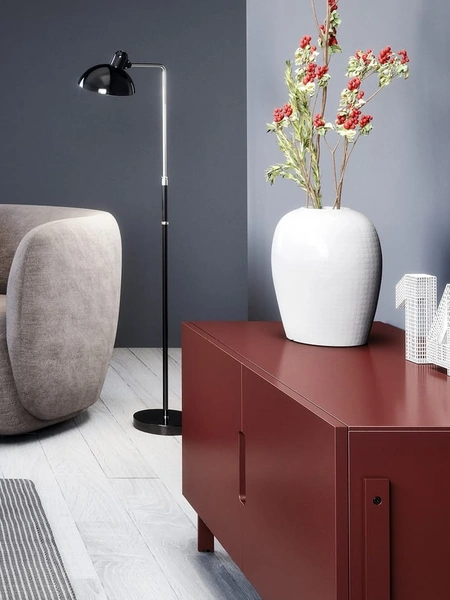 Poltroncina Blossom in tessuto imbottito dalle linee curve di Novamobili