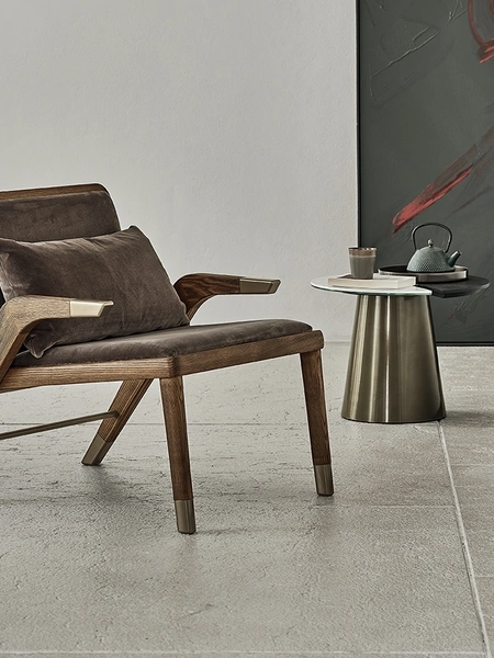 Poltrona Lady in pelle e legno di Bontempi