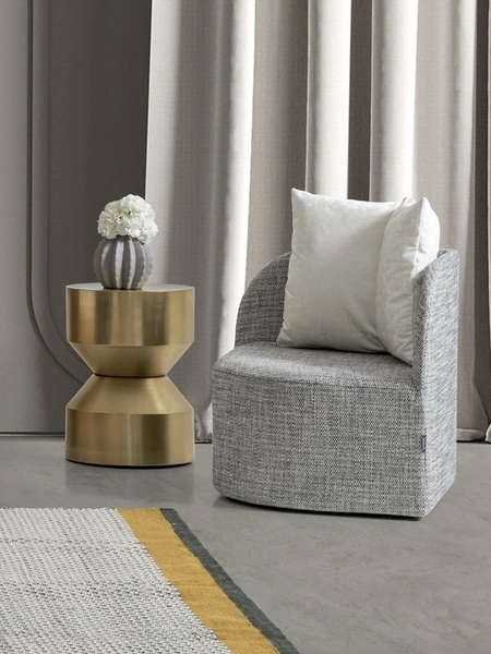 Poltroncina in tessuto Cake di Oggioni