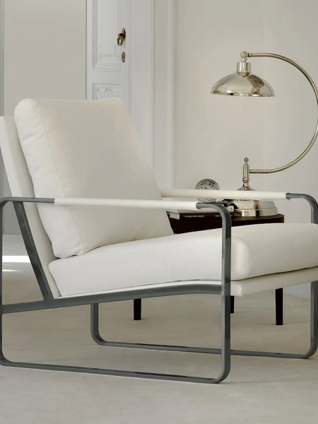 Poltrona in tessuto imbottito Clarissa di Bontempi