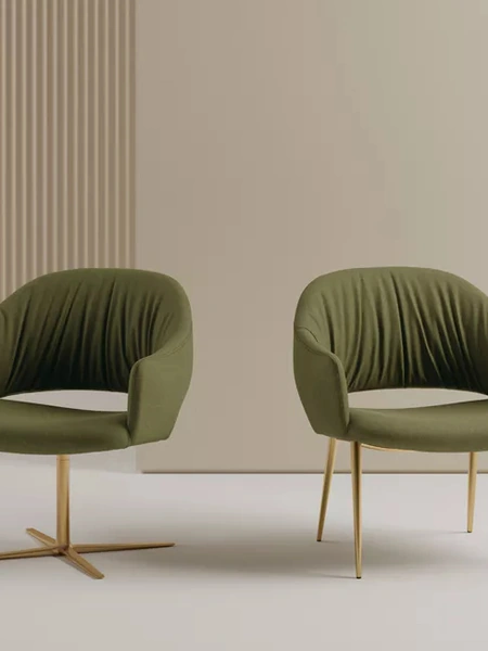 Poltroncina Nova in tessuto imbottito di Bontempi