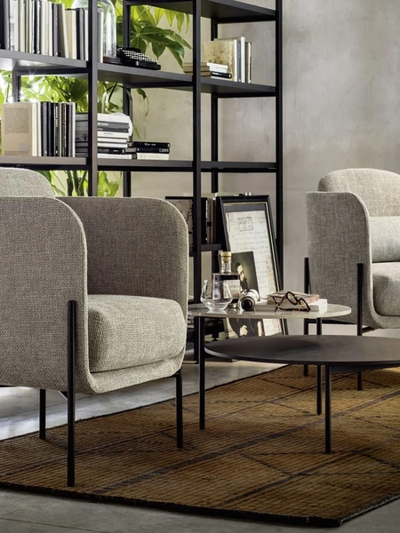 Poltroncina Haiku in tessuto imbottito di Novamobili