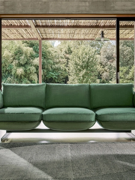 Divano lineare di design Biggie di Twils Lounge