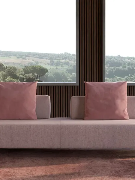Divano lineare in tessuto Simply di Doimo Salotti