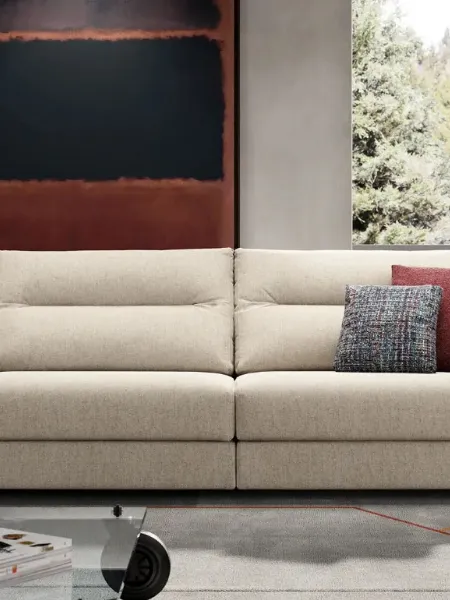 Divano lineare in tessuto con sedute allungabili Samir di Doimo Salotti