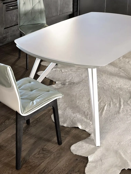 Sedia Alfa in legno massello e laccato di Bontempi