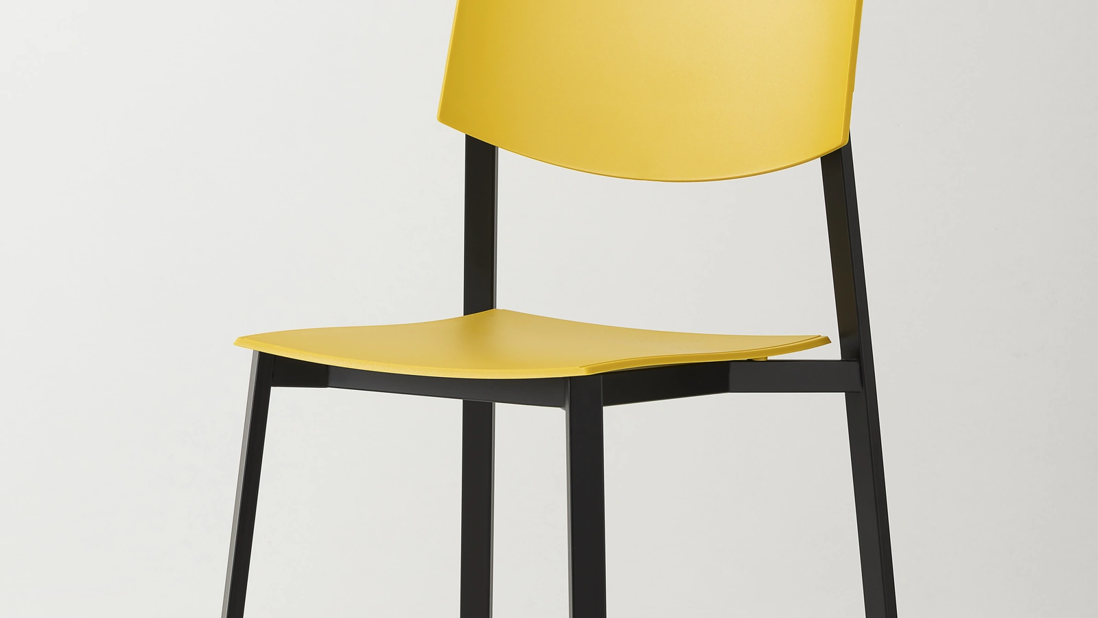 Sedia impilabile Beba Young di Pointhouse