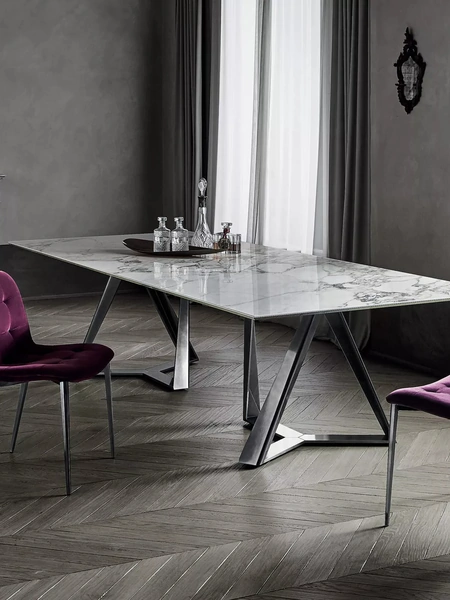 Sedia Kuga in tessuto imbottito e trapuntato di Bontempi