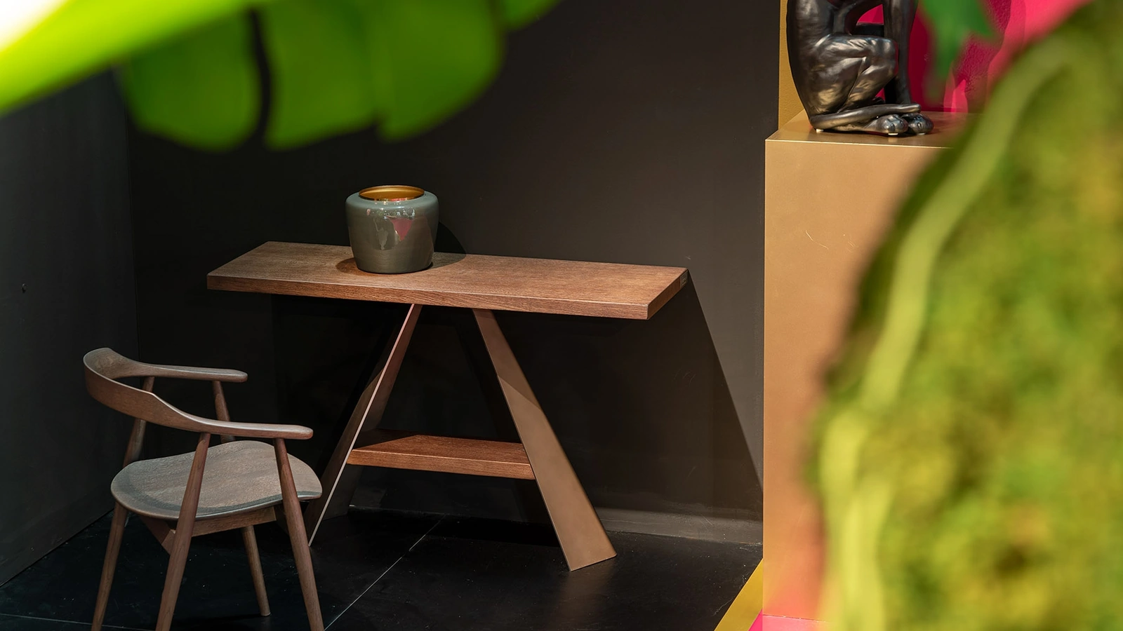 Sedia Dry in Rovere massello con braccioli di Alta Corte