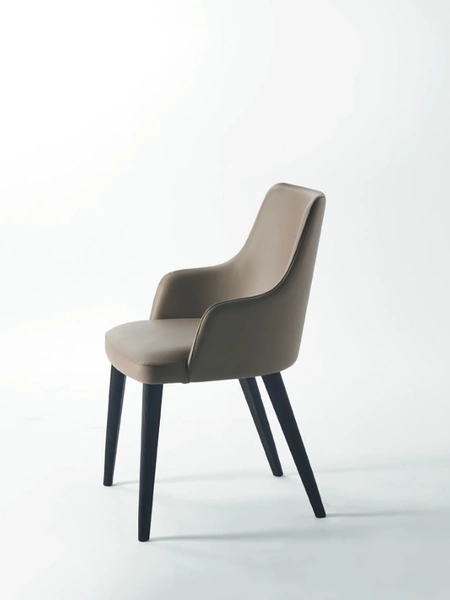 Sedia Eva in pelle con Braccioli di Sangiacomo