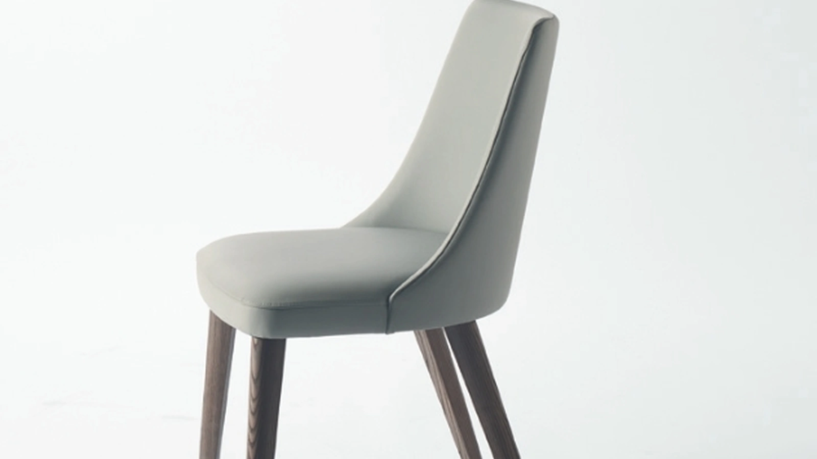 Sedia Eva in ecopelle di Sangiacomo